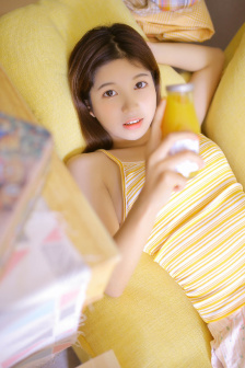 男子深夜睡不着想看点东西